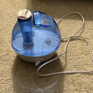 AquaOasis Cool Mist Humidifier